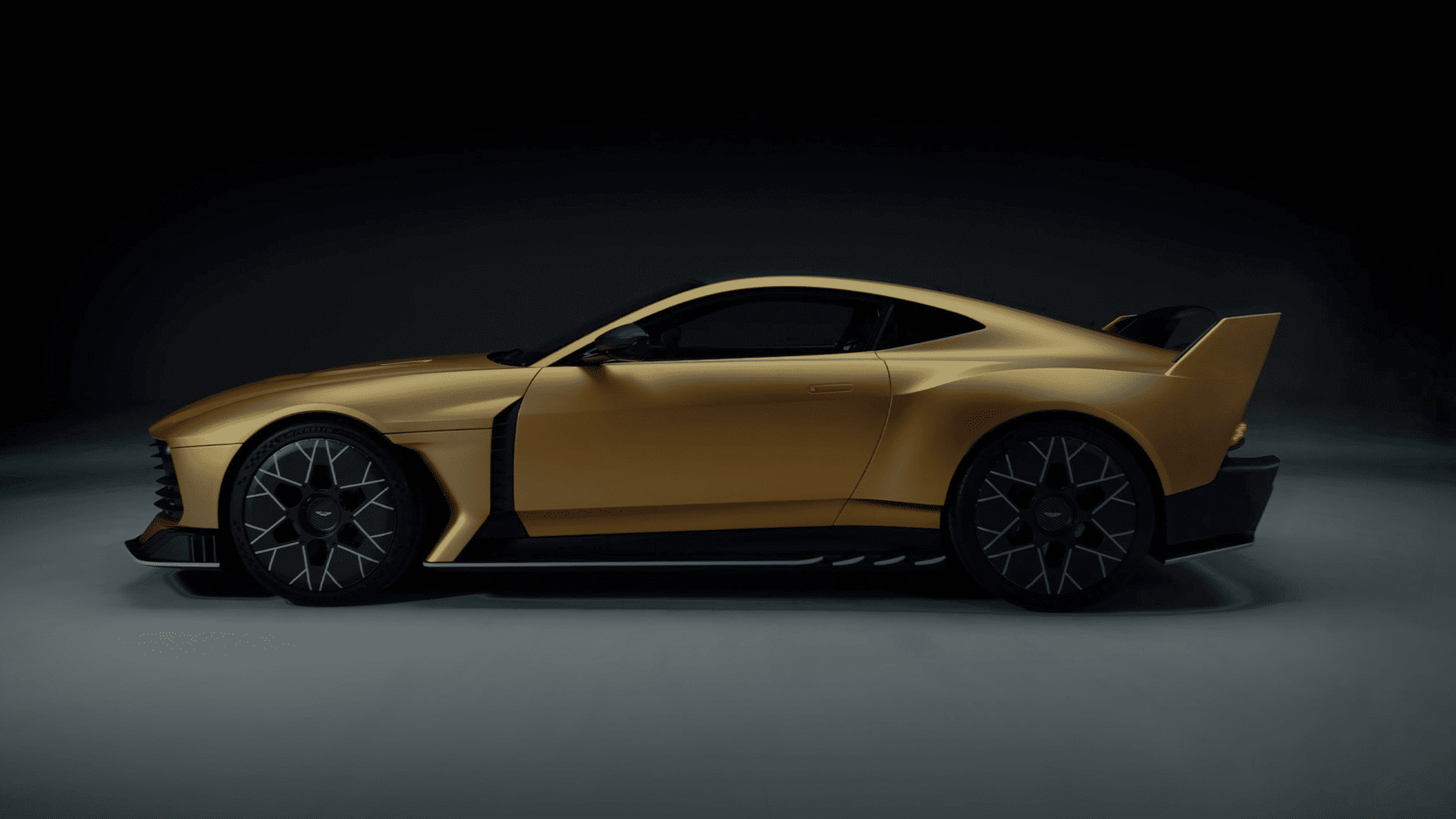 DBP_3847_Aston Martin Valiant_Header - 1920x1080