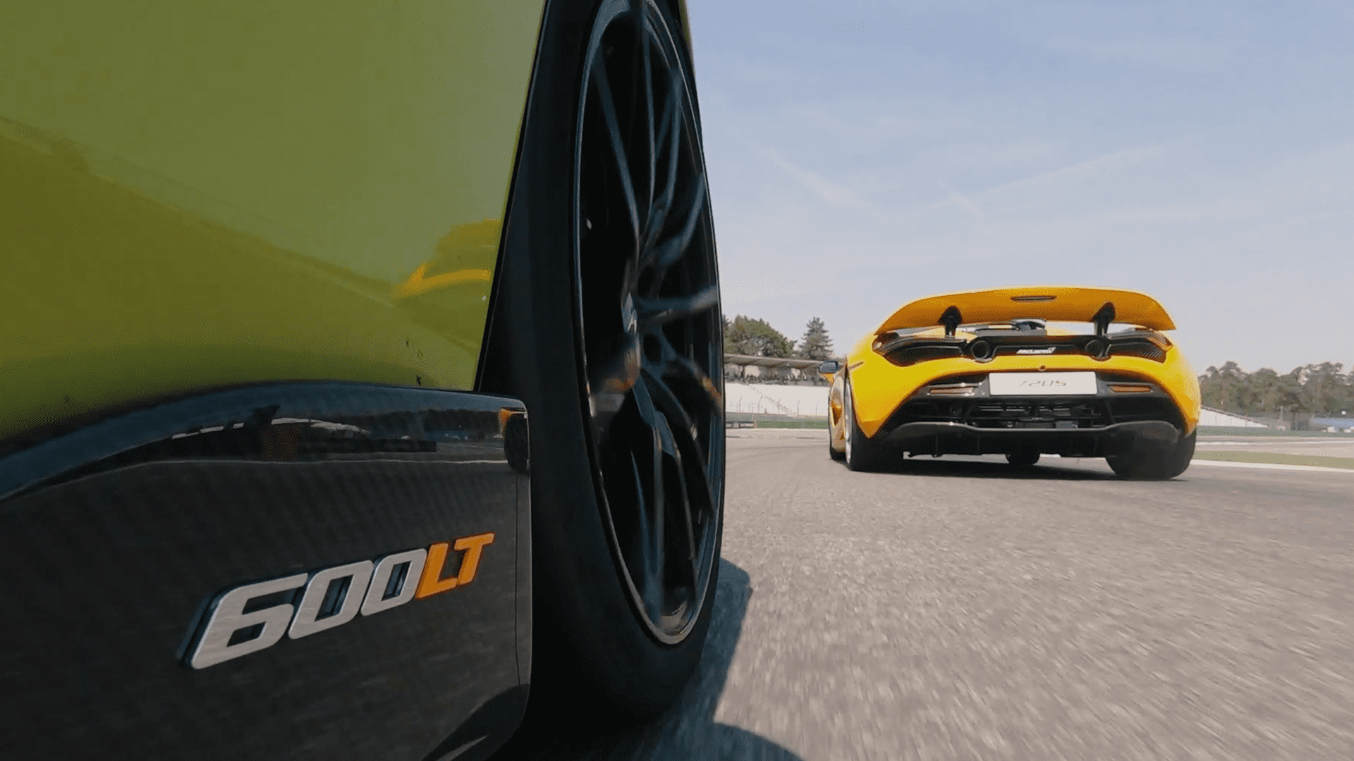 F1_2412_Pirelli Hot Laps_1920x1080 - 3